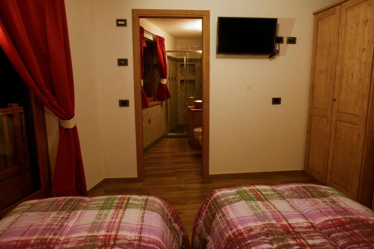 Le Nid De L'Aigle Hotel Champoluc Bagian luar foto