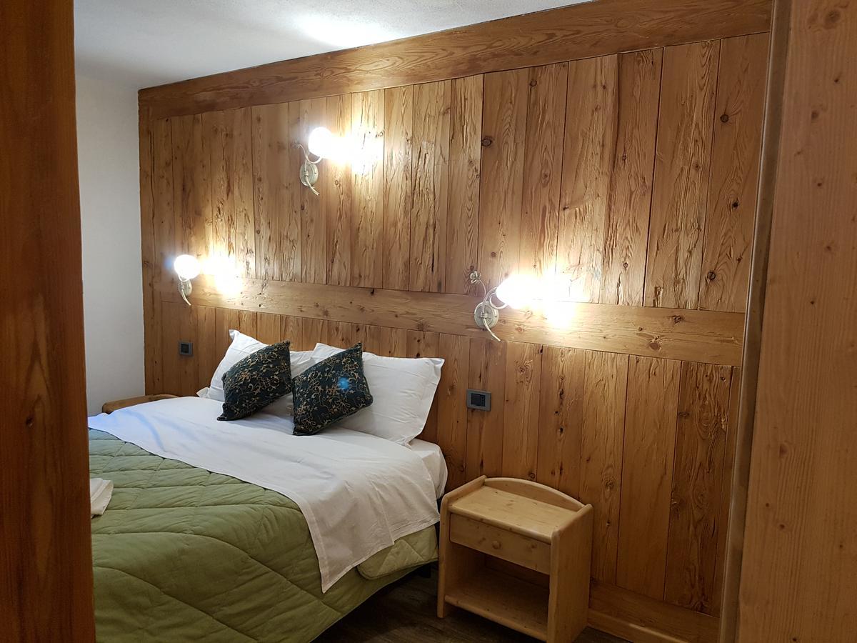 Le Nid De L'Aigle Hotel Champoluc Bagian luar foto